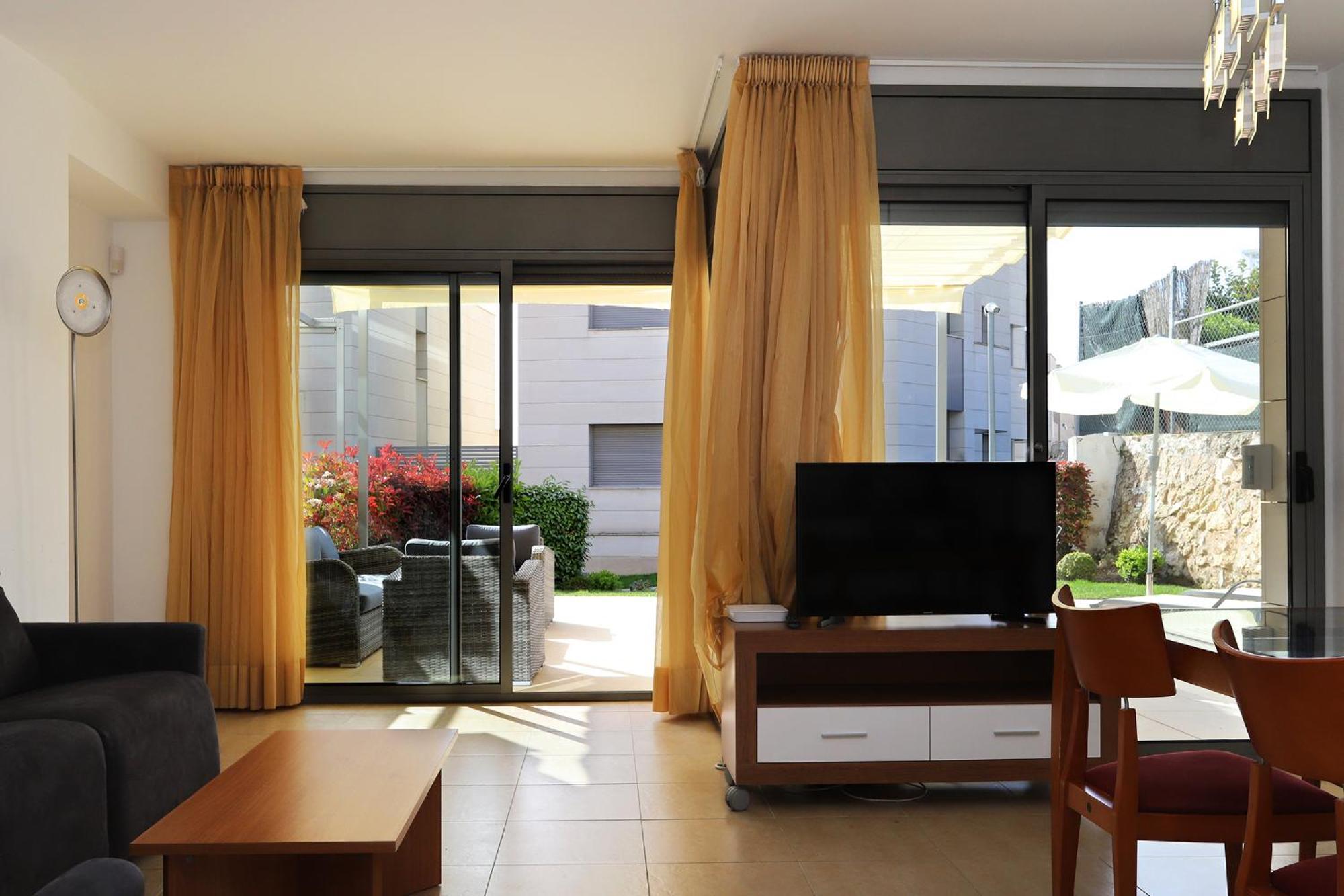 Вилла At014 A Pocos Metros De La Playa, Equipamiento Completo, Piscina Comunitaria Торредембарра Экстерьер фото